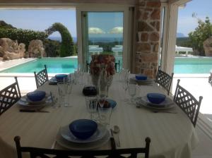 Ville di Prestigio in Affitto a Arzachena #9