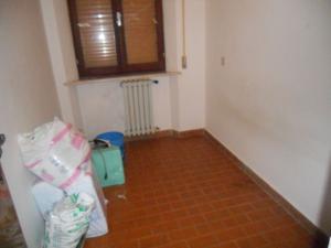 Rustici e Casali in Vendita a Offida #10