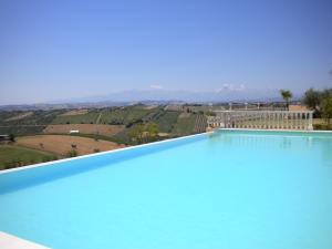 Ville di Prestigio in Vendita a Colonnella #5