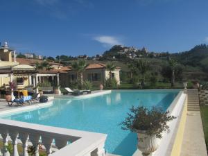 Ville di Prestigio in Vendita a Colonnella #9