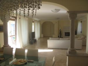 Ville di Prestigio in Vendita a Colonnella #12