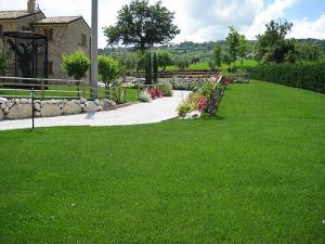 Rustici e Casali in Vendita a Recanati #14
