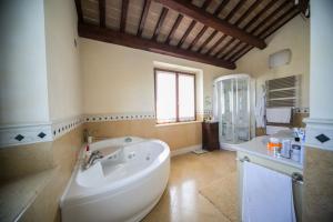 Ville di Prestigio in Vendita a Grottammare #16