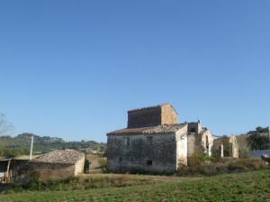 Rustici e Casali in Vendita a Monte Vidon Combatte #2