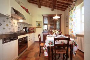 Rustici e Casali in Vendita a Follonica #11