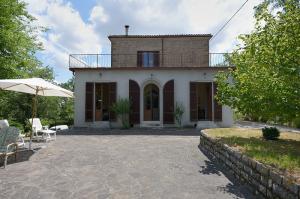 Ville di Prestigio in Vendita a Pergola #2