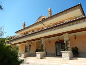 Ville di Prestigio in Vendita a Colonnella #3
