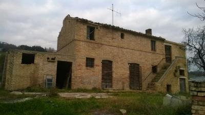 Rustici e Casali in Vendita a Moresco #2