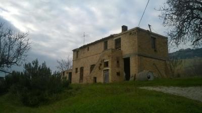 Rustici e Casali in Vendita a Moresco #8