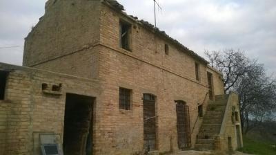 Rustici e Casali in Vendita a Moresco #10