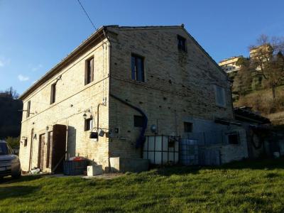 Rustici e Casali in Vendita a Petritoli #3