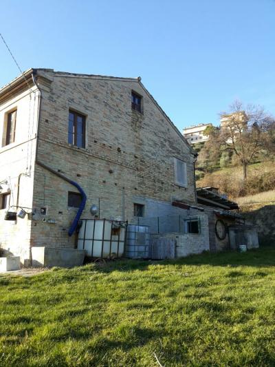 Rustici e Casali in Vendita a Petritoli #5