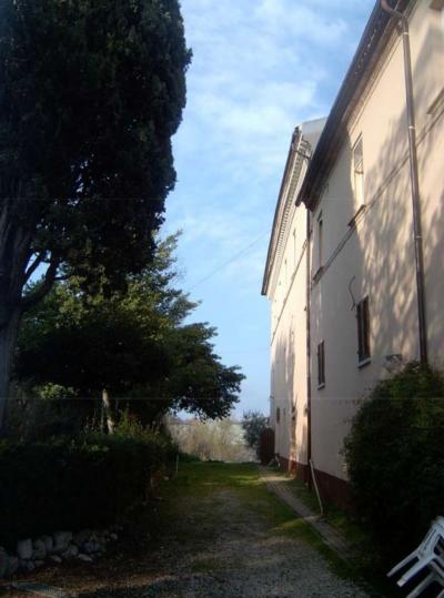 Ville di Prestigio in Vendita a Cossignano #12