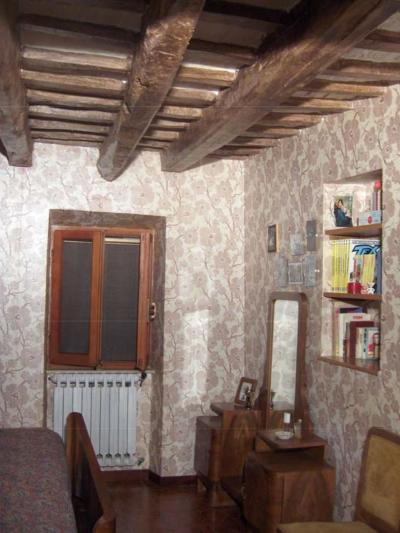 Ville di Prestigio in Vendita a Cossignano #17