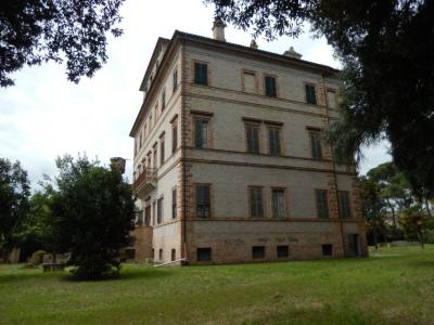 Ville di Prestigio in Vendita a Porto Sant'Elpidio #13