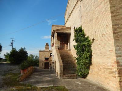 Strutture ricettive in Vendita a Acquaviva Picena #26