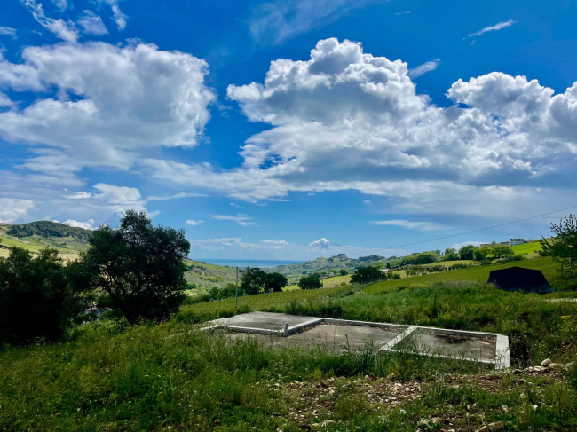Rustici e Casali in Vendita a Monteprandone #24