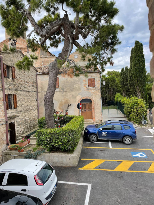 Centri Storici in Vendita a Altidona #27