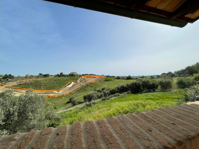 Rustici e Casali in Vendita a Cupra Marittima #21