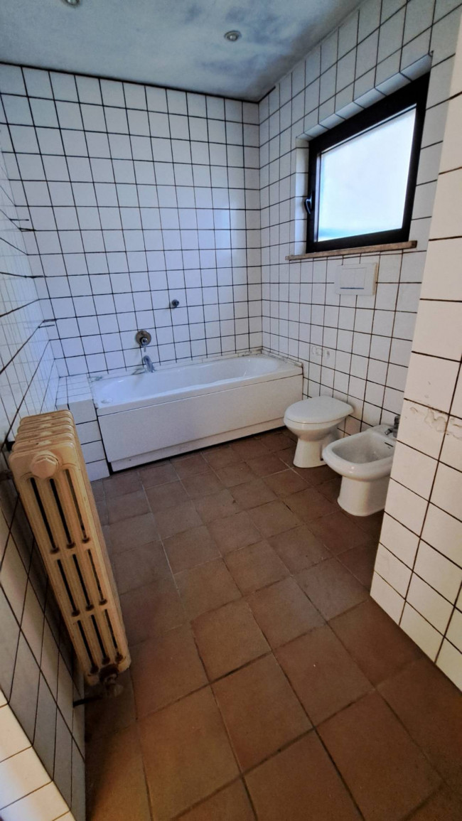 Rustici e Casali in Vendita a Ripatransone #10