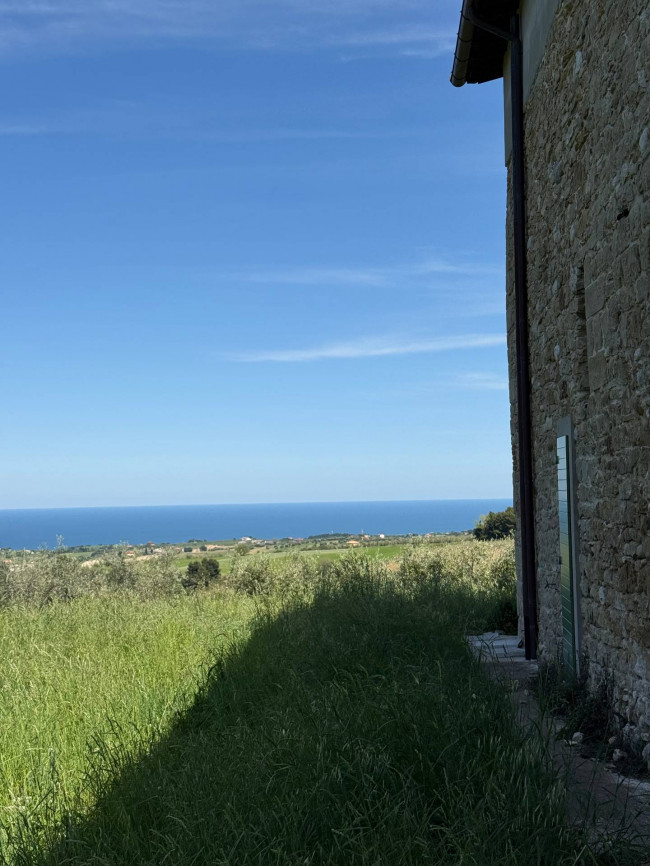 Rustici e Casali in Vendita a Ripatransone #47