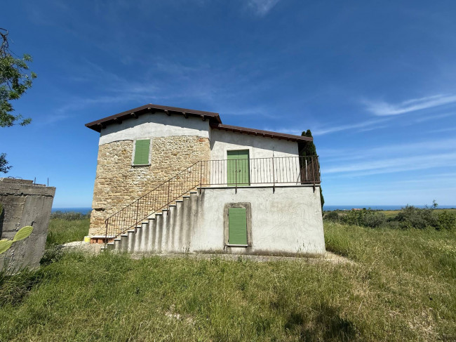 Rustici e Casali in Vendita a Ripatransone #50