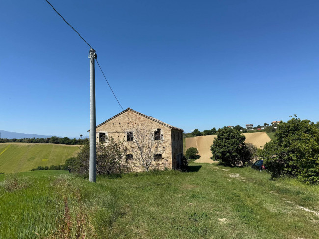 Rustici e Casali in Vendita a Monteprandone #22