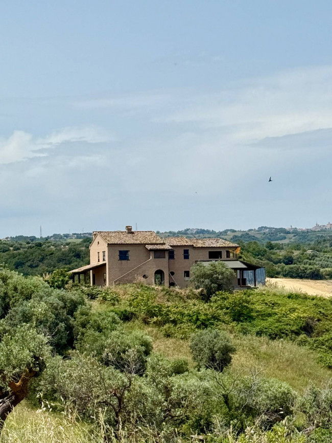 Rustici e Casali in Vendita a Cupra Marittima #33