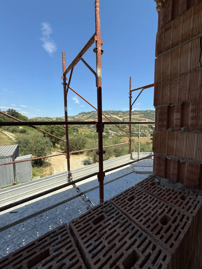 Rustici e Casali in Vendita a Ripatransone #5