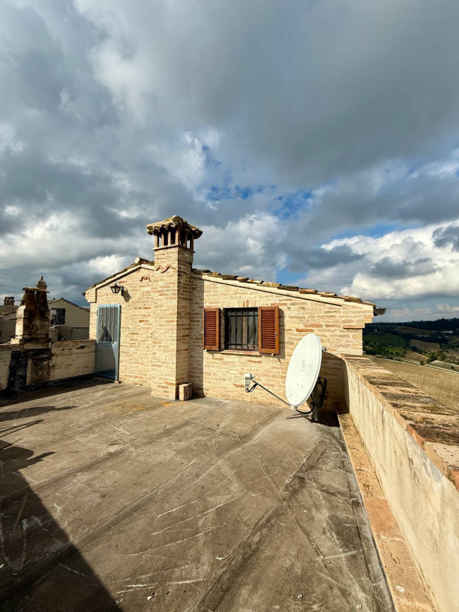 Centri Storici in Vendita a Altidona #33