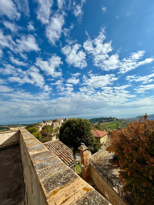 Centri Storici in Vendita a Altidona #6