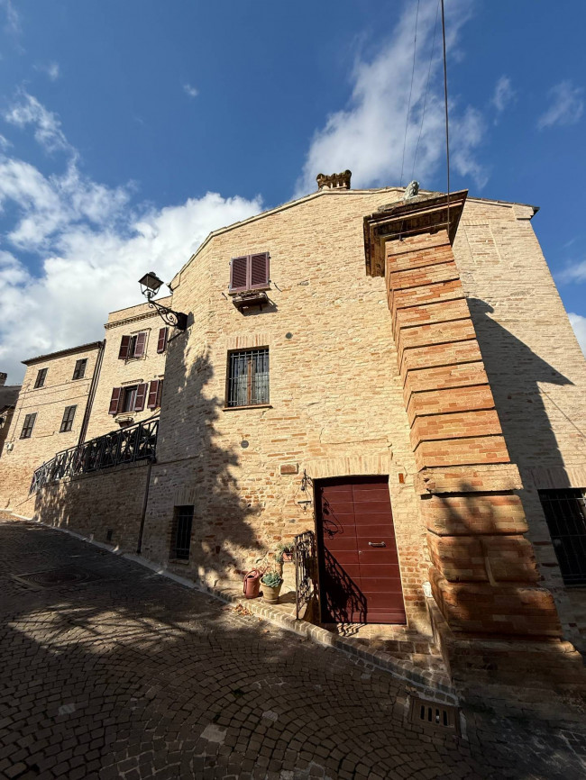 Centri Storici in Vendita a Altidona #43