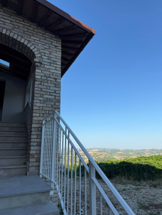Rustici e Casali in Vendita a Appignano del Tronto #19