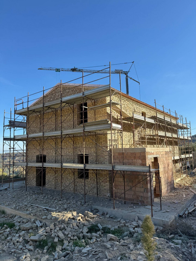 Rustici e Casali in Vendita a Ripatransone #24