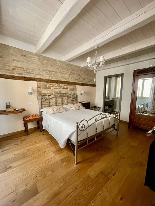 Centri Storici in Vendita a Altidona #4