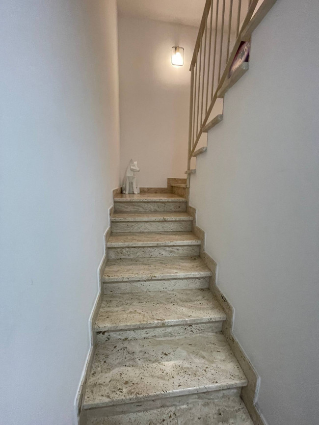 Centri Storici in Vendita a Altidona #6