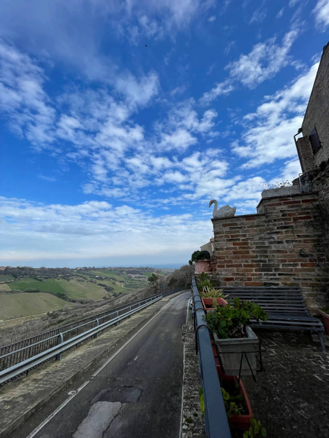 Centri Storici in Vendita a Altidona #8