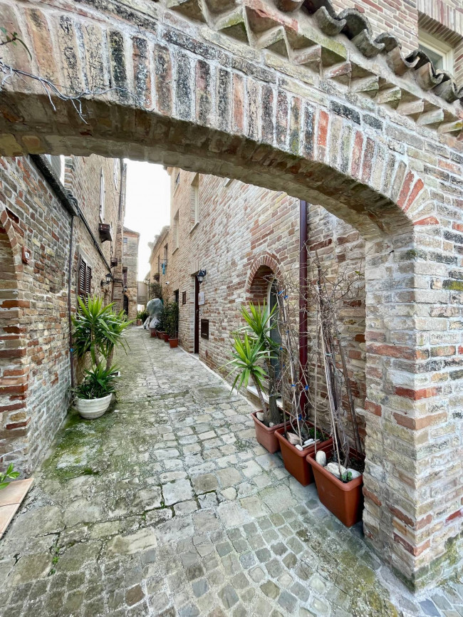 Centri Storici in Vendita a Altidona #14