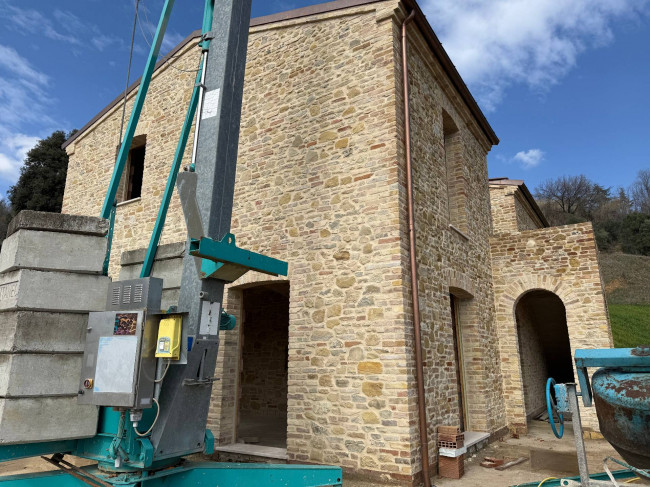 Rustici e Casali in Vendita a Ripatransone #21