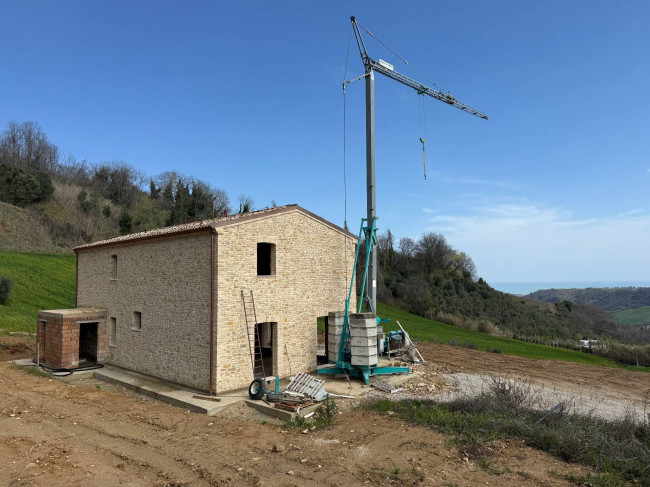 Rustici e Casali in Vendita a Ripatransone #22