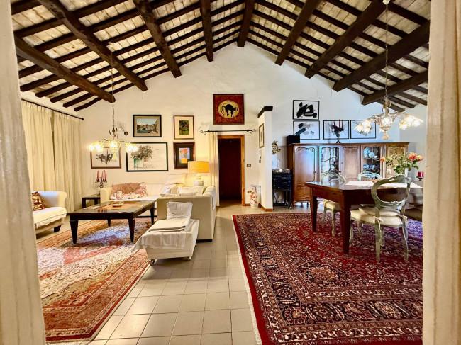 Rustici e Casali in Vendita a Offida #12