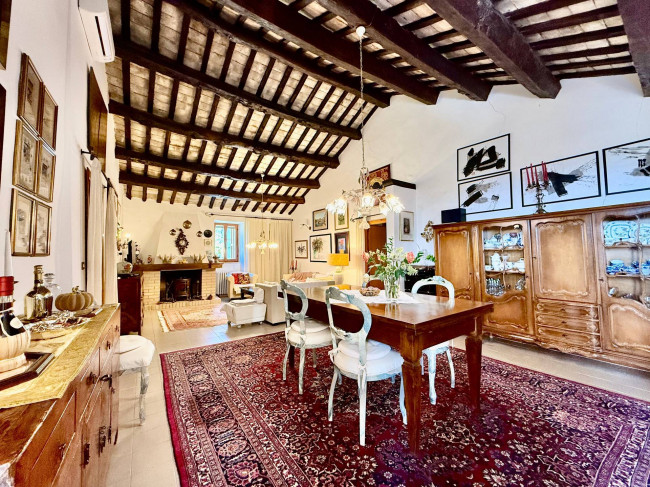 Rustici e Casali in Vendita a Offida #14