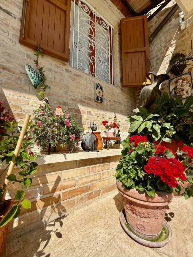 Rustici e Casali in Vendita a Offida #20