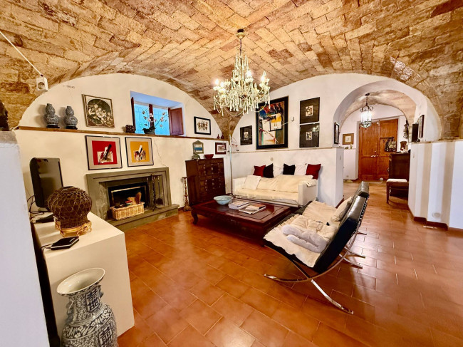 Rustici e Casali in Vendita a Offida #22