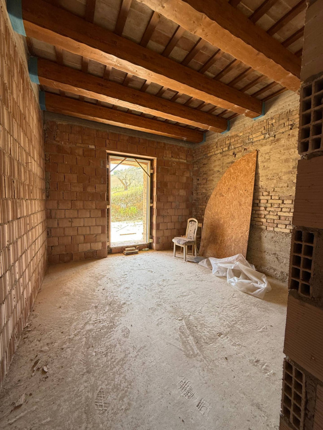 Rustici e Casali in Vendita a Ripatransone #17